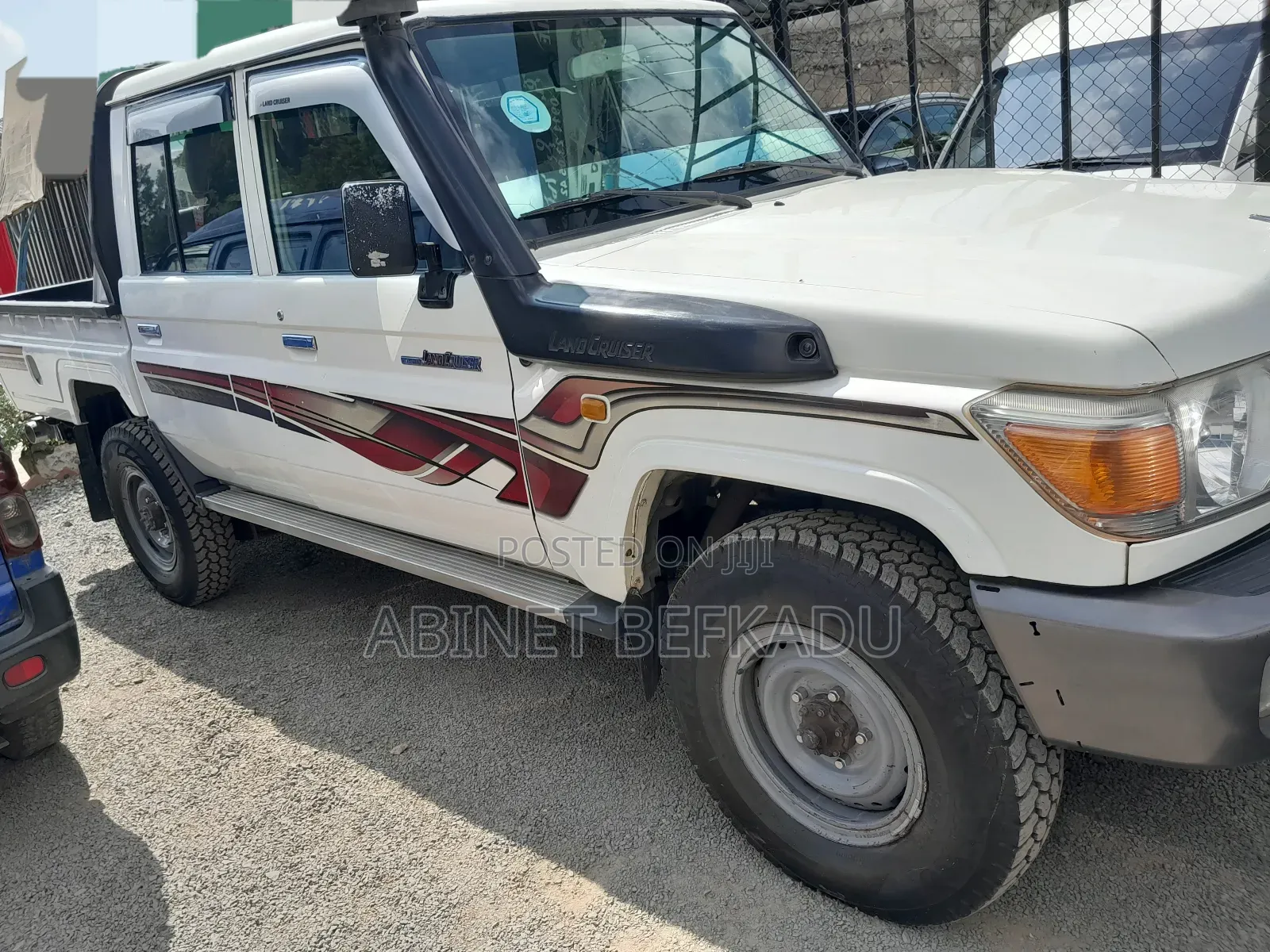 Toyota Land Cruiser 2015 White