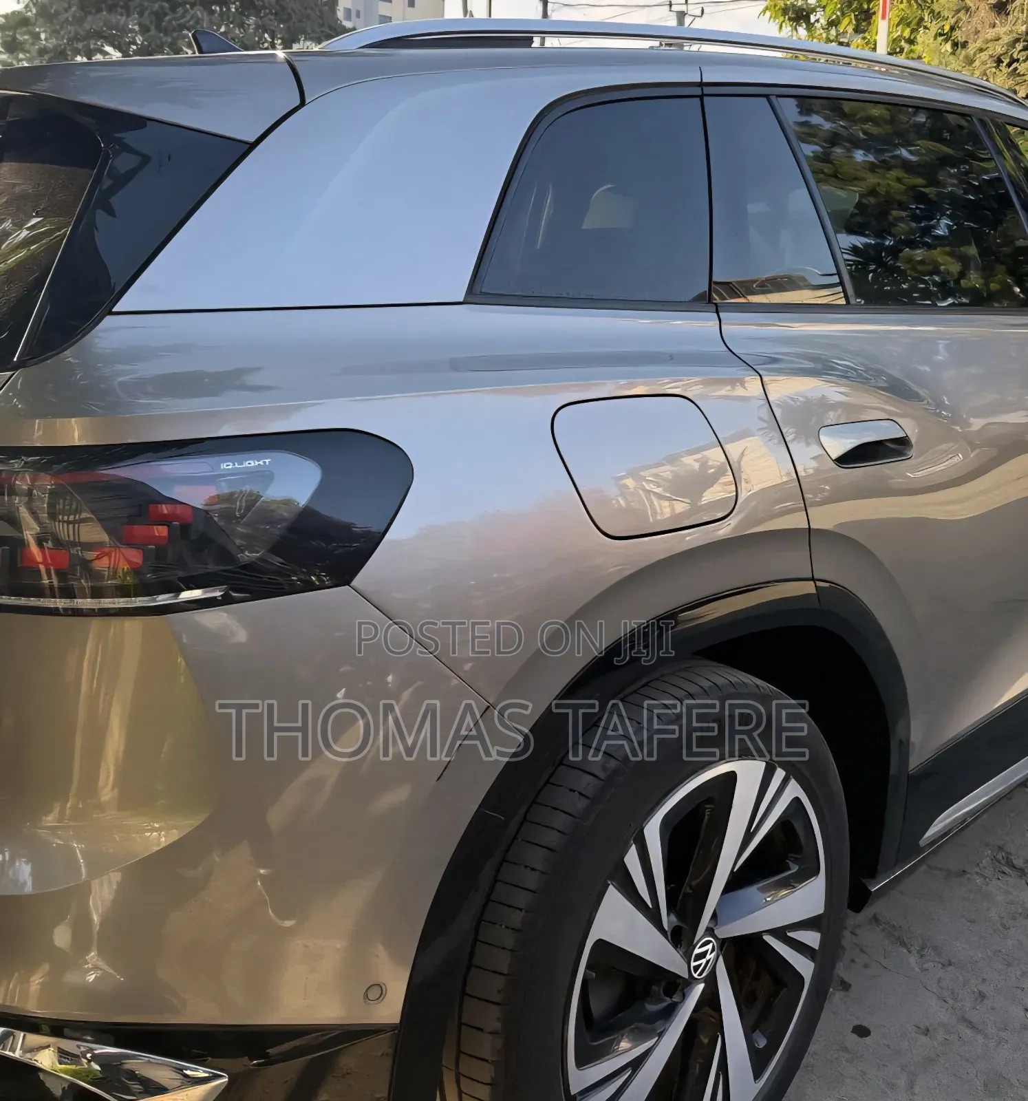 Volkswagen ID.6 2024 Gold