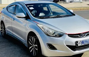 Photo - Hyundai Avante 2012 Silver