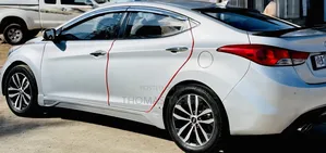 Hyundai Avante 2012 Silver