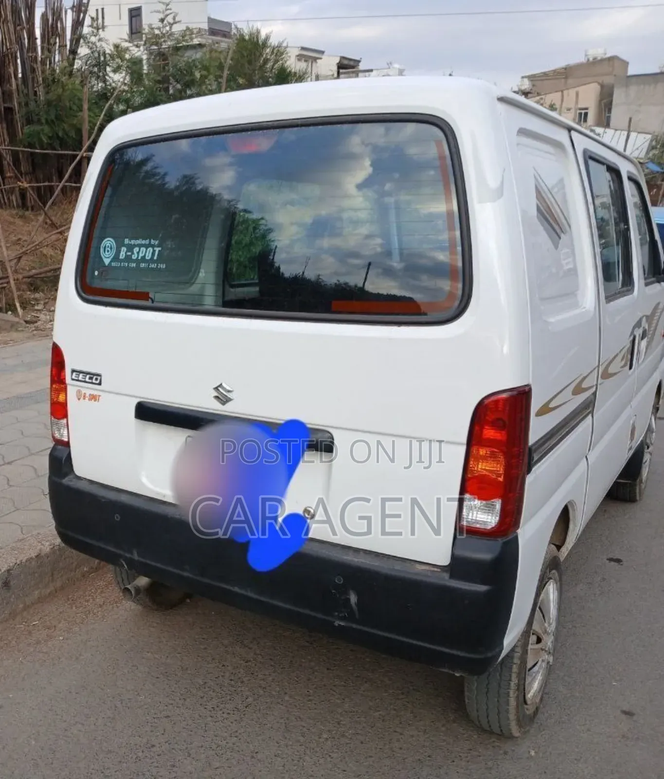 Suzuki Eeco 2023 White