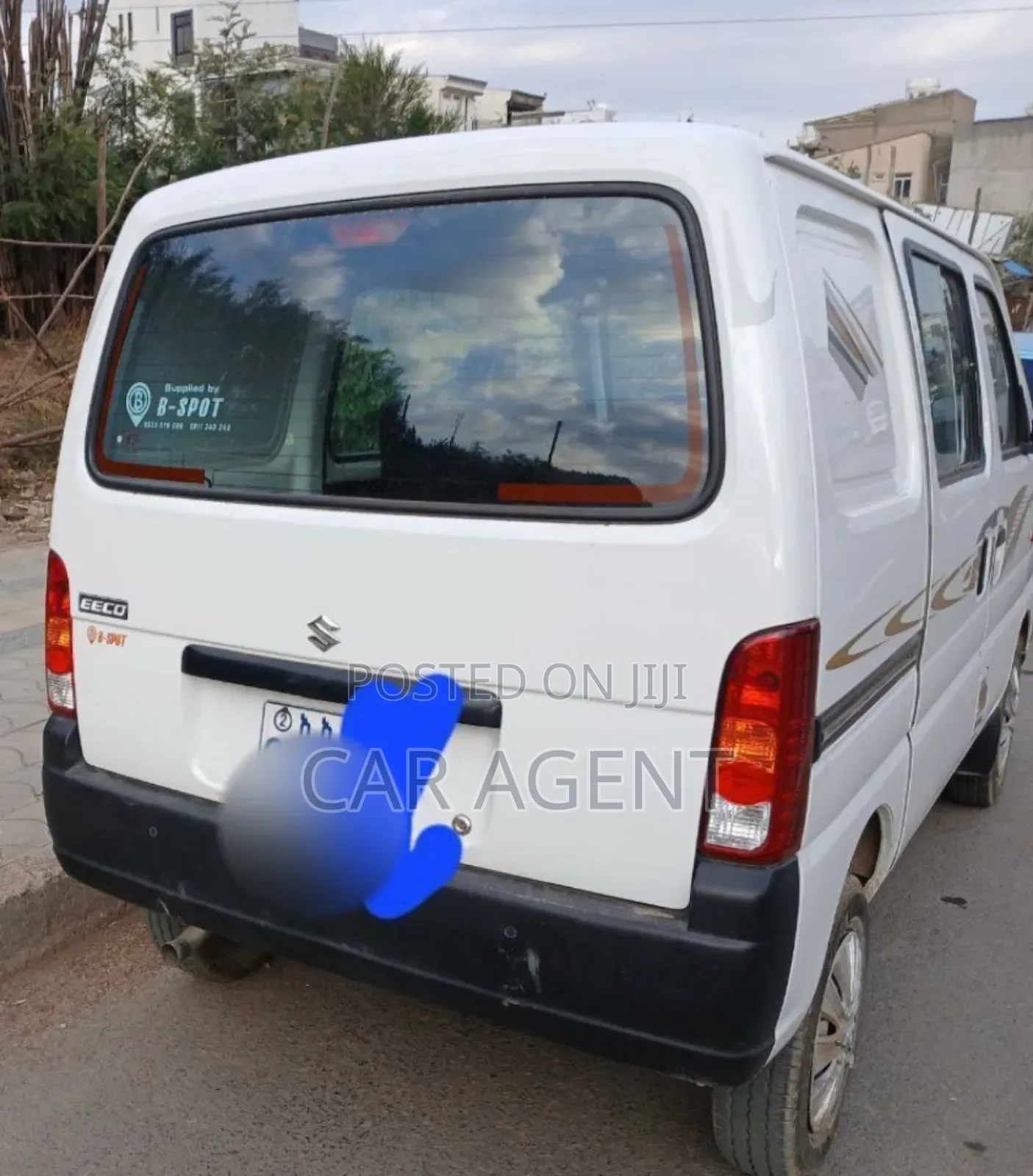 Suzuki Eeco 2023 White