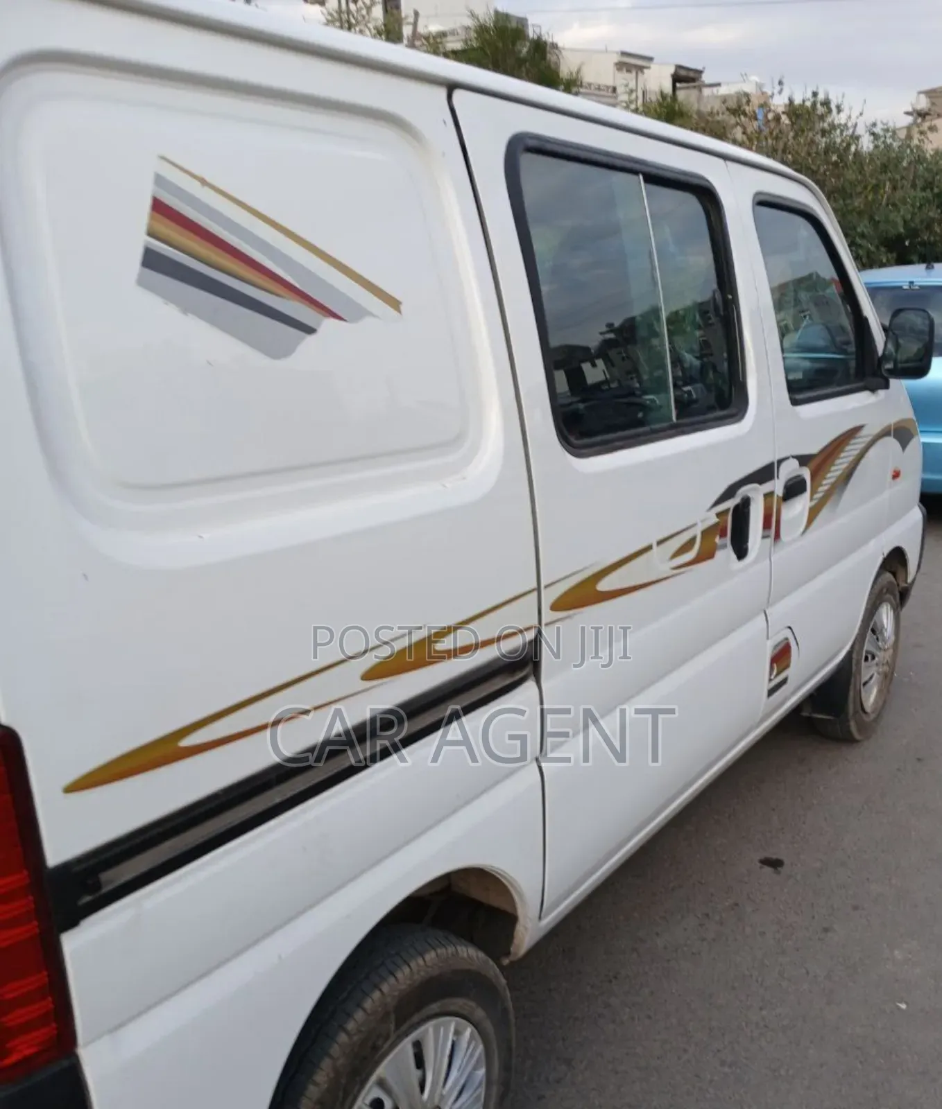 Suzuki Eeco 2023 White