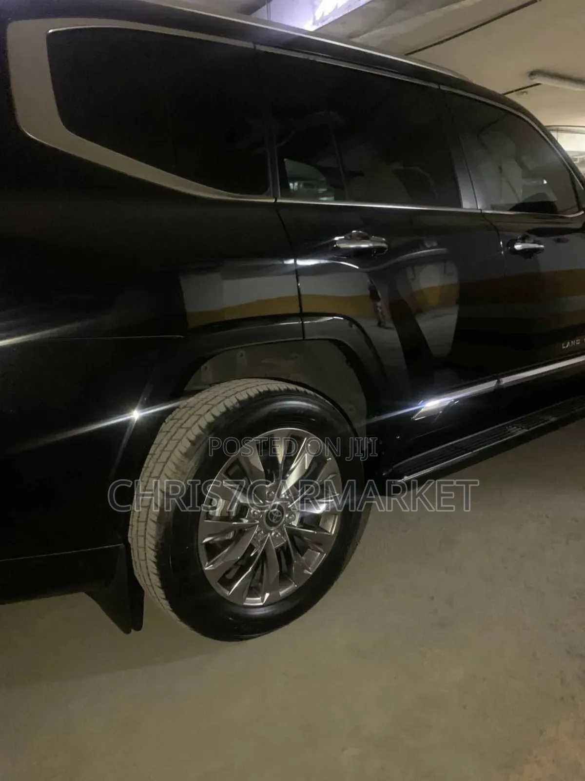 Toyota Land Cruiser LC300 2023 Black