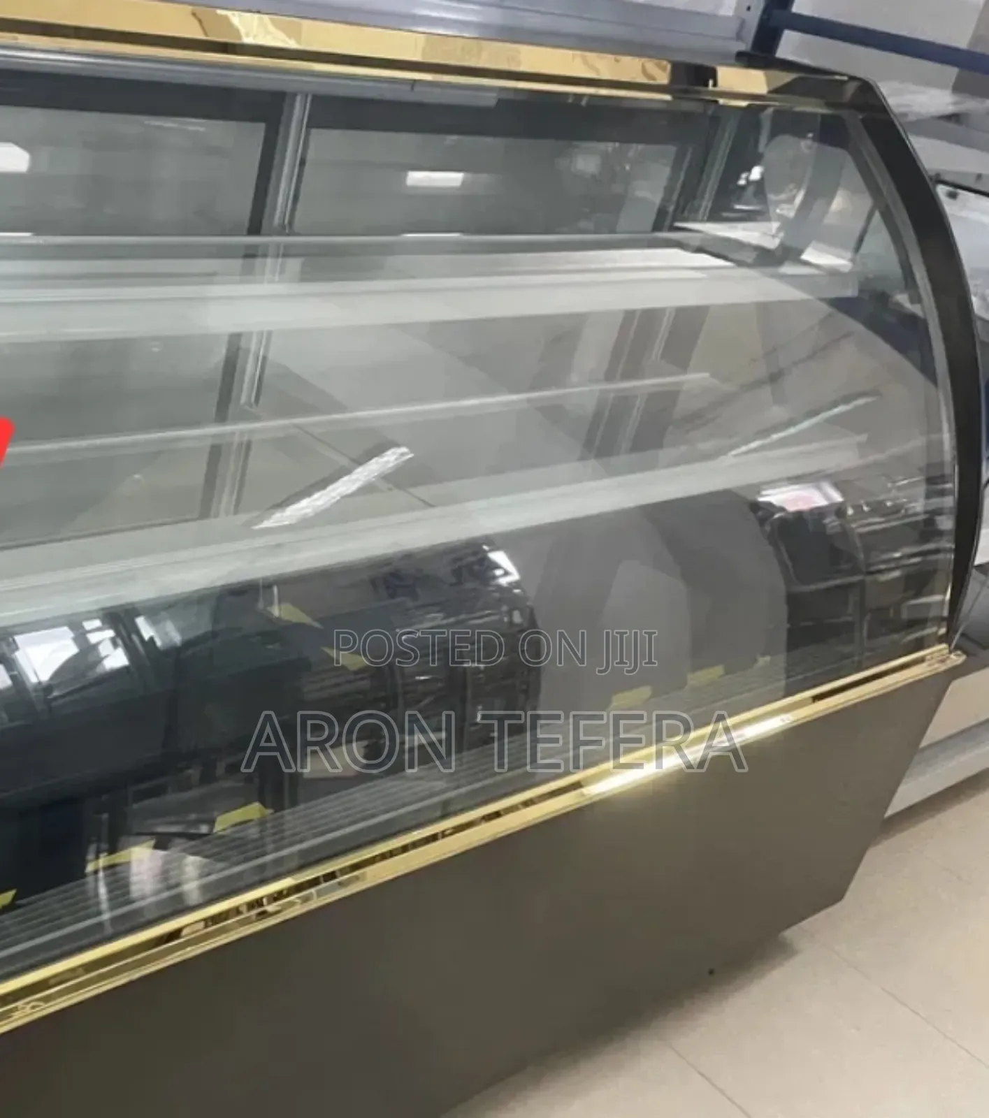 የኬክ ዲስፕለይ Commercial Cake Display