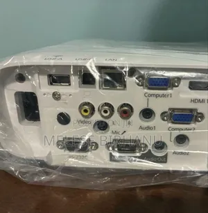 New Epson 2245 LCD Projector