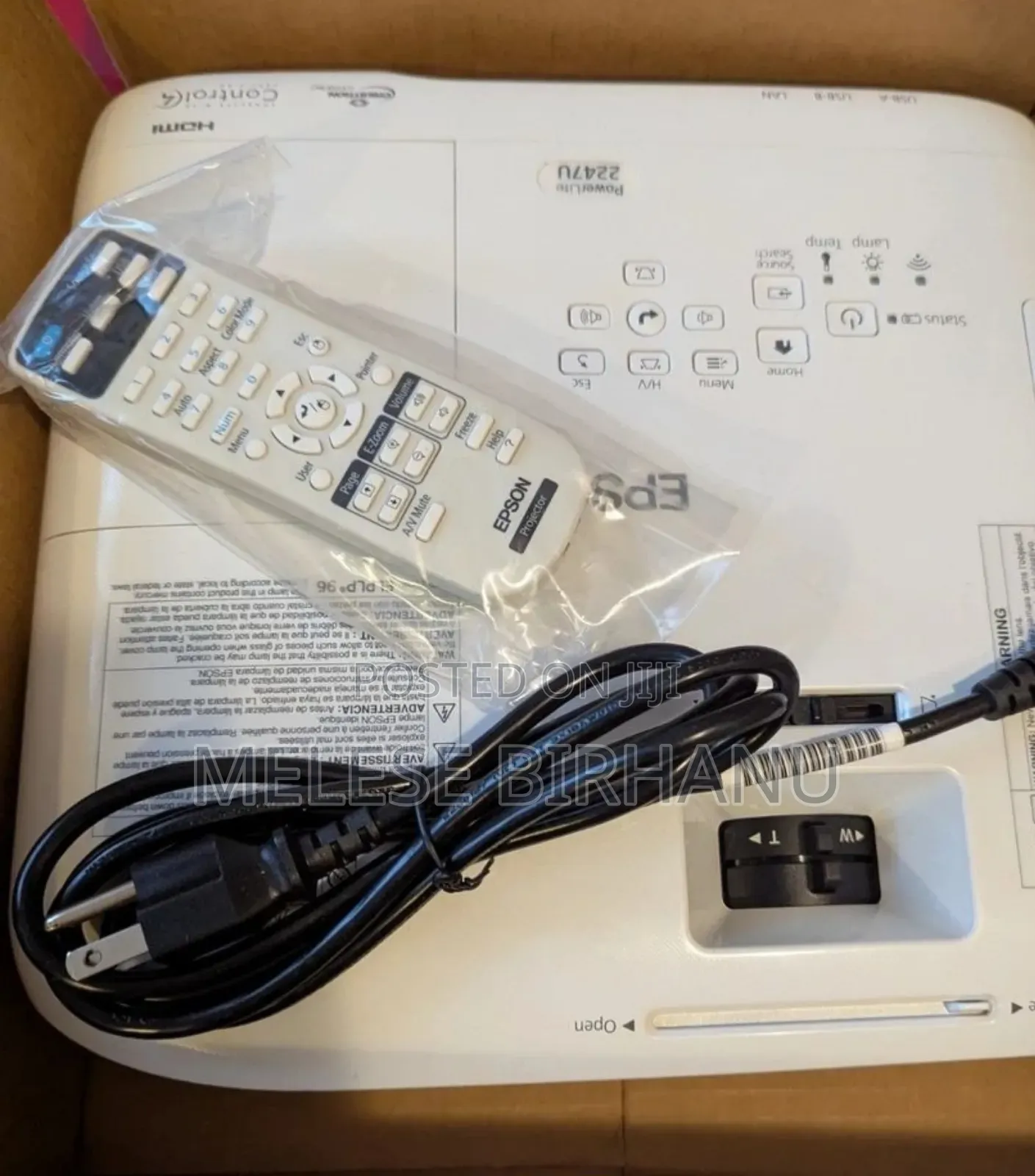 New Epson 2245 LCD Projector