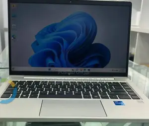 New Laptop HP EliteBook 830 G8 16GB Intel Core I7 SSD 512GB