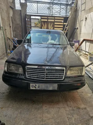 Photo - Mercedes-Benz C180 1994 Black