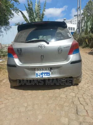 Toyota Yaris 2010 Silver