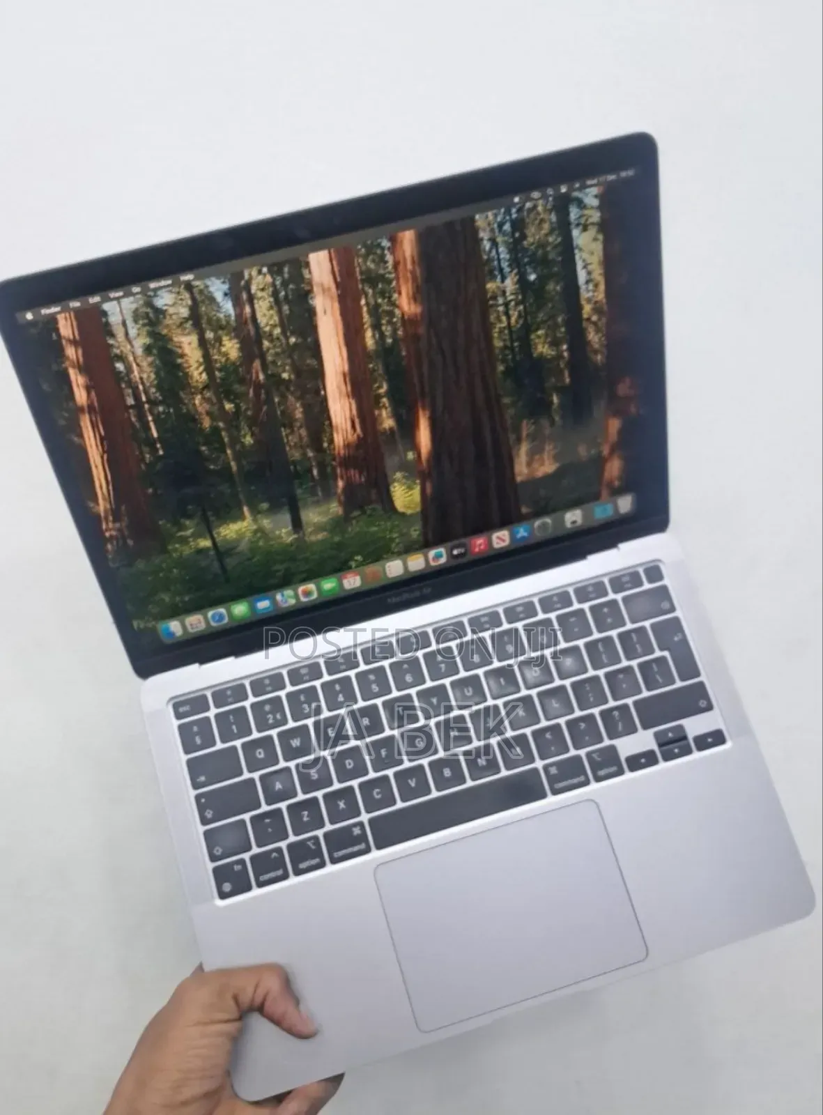 New Laptop Apple MacBook Air 2020 M1 16GB Apple M1 SSD 256GB