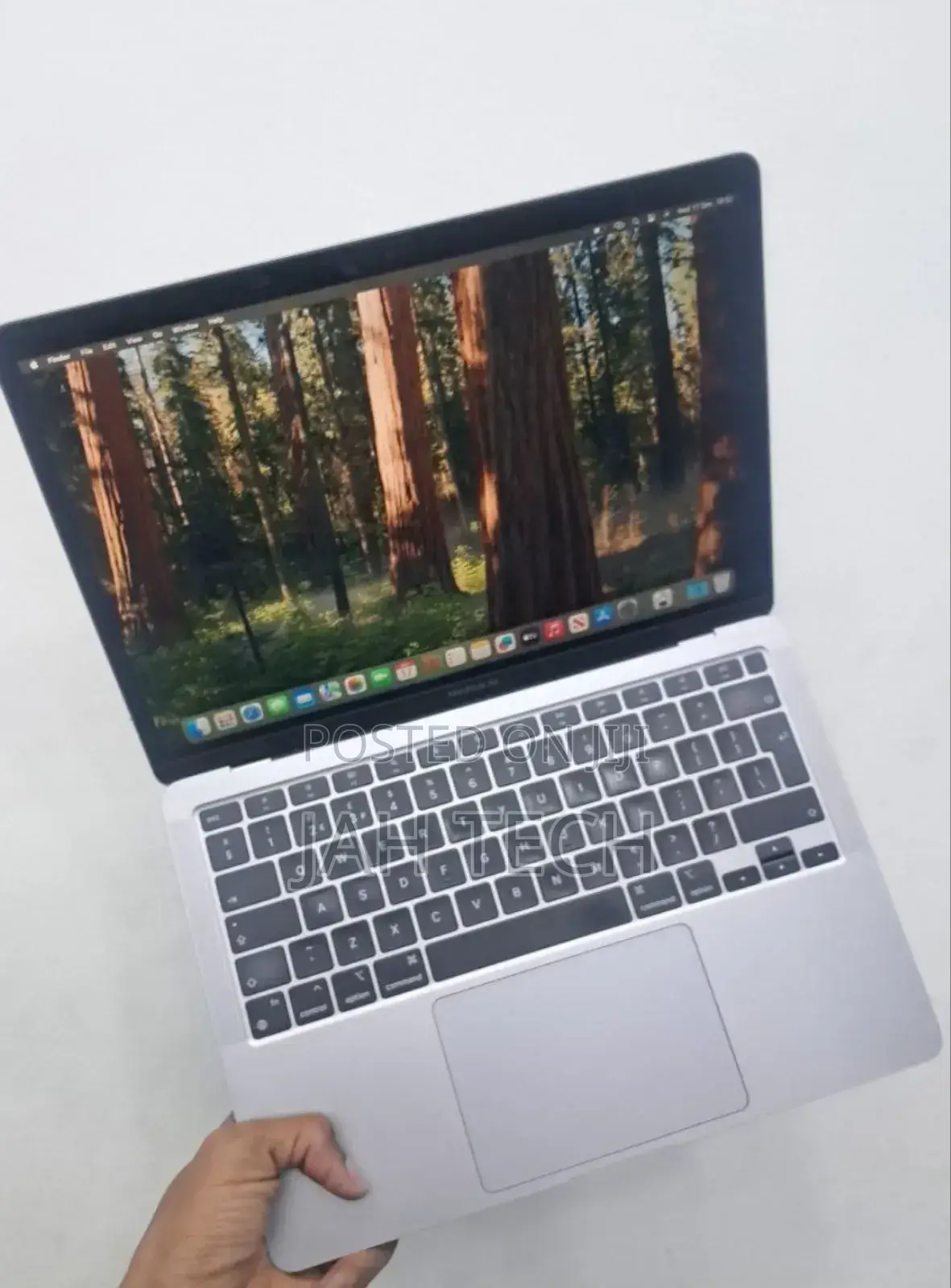 New Laptop Apple MacBook Air 2020 M1 16GB Apple M1 SSD 256GB