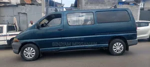 Toyota HiAce 2001 Green