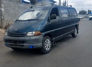 Toyota HiAce 2001 Green