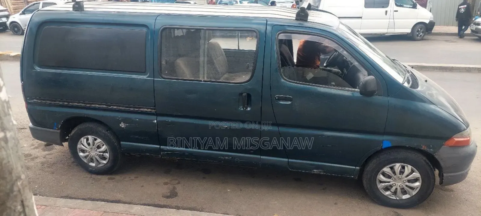 Toyota HiAce 2001 Green