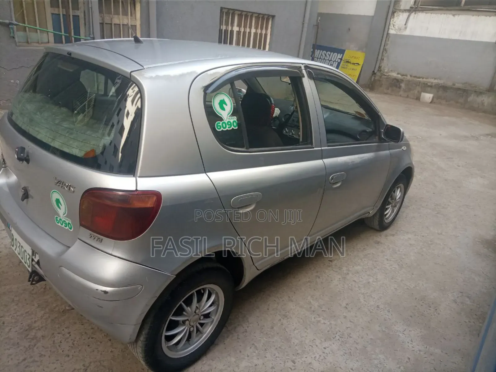 Toyota Vitz 1.3 AWD 5dr 2004 Silver