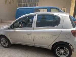 Toyota Vitz 1.3 AWD 5dr 2004 Silver