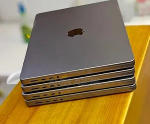 New Laptop Apple MacBook Pro M1 32GB Apple M1 Pro SSD 512GB