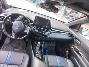 Toyota C-HR 2022 Silver