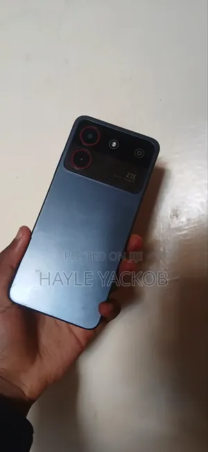 Photo - ZTE Blade A54 128 GB Gray