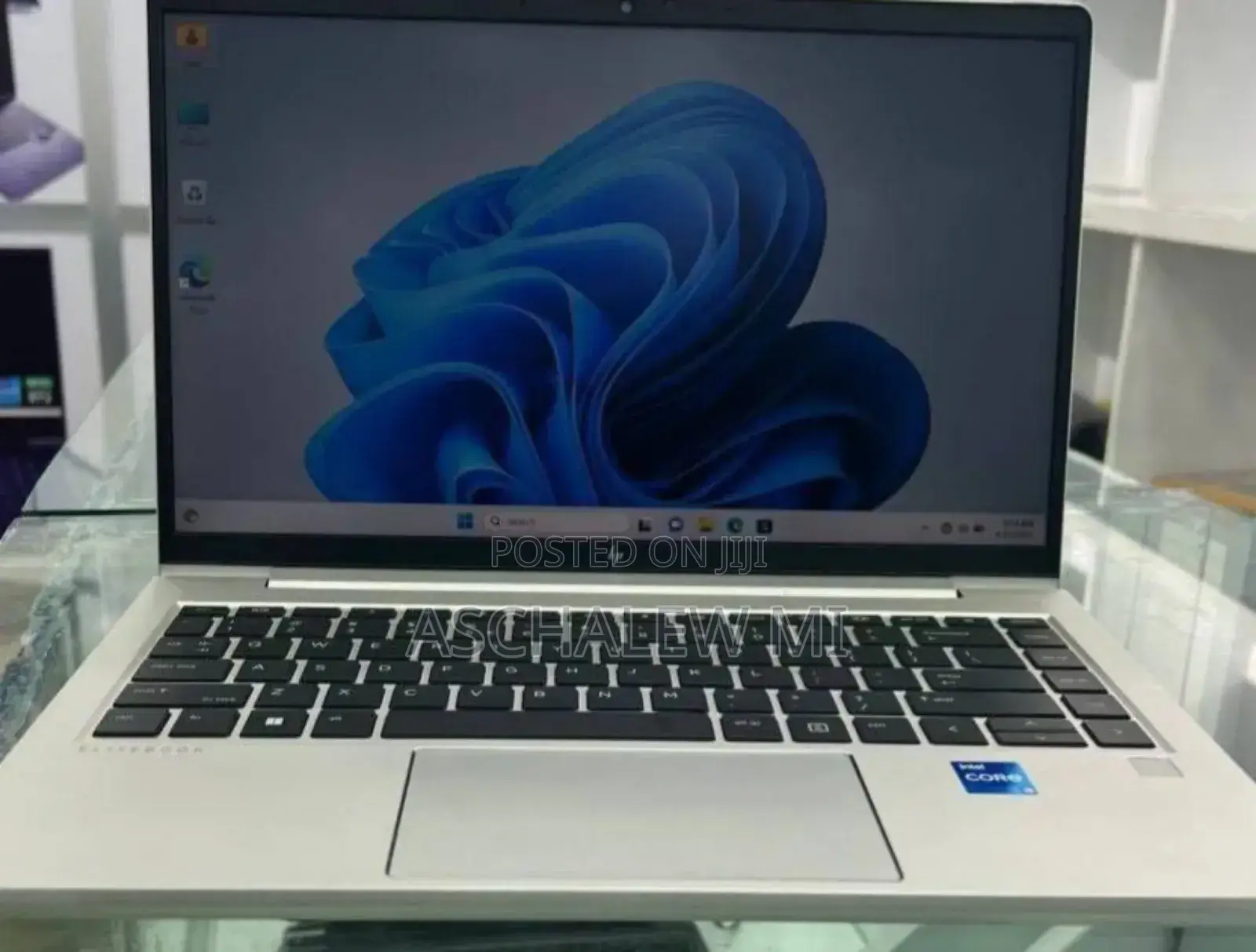 New Laptop HP EliteBook 830 G8 16GB Intel Core I7 SSD 512GB