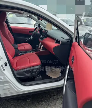 New Toyota Corolla Cross Hybrid 2025 White