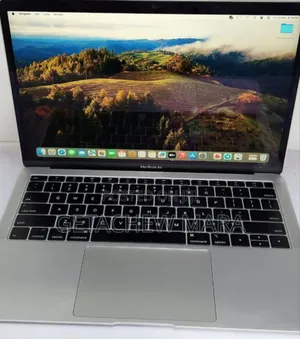 Photo - New Laptop Apple MacBook Air 2019 8GB Intel Core I5 SSD 256GB