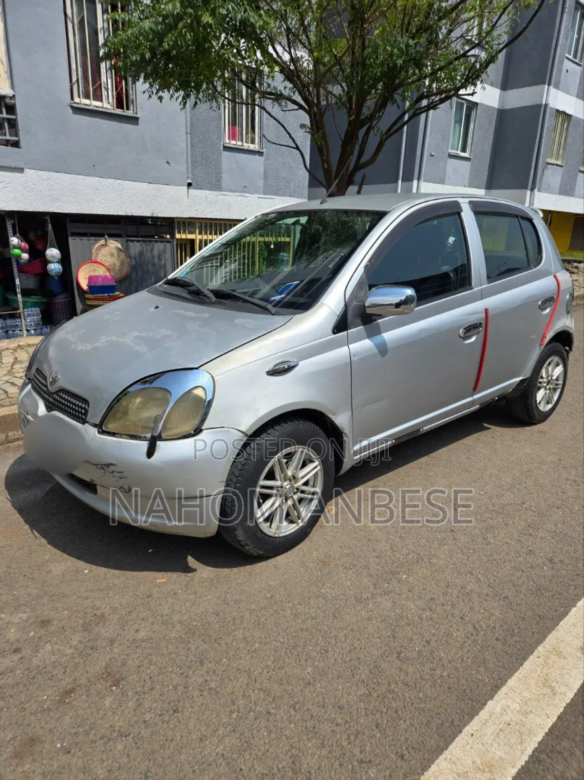 Toyota Vitz 2001 Silver
