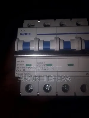 Dc Breker (ዲሲ ብሬከር) 4pole 1000v 32a ዲሲ ብሬከር ባለ 4ፖል 32 አምፔር 1000 ቮልት