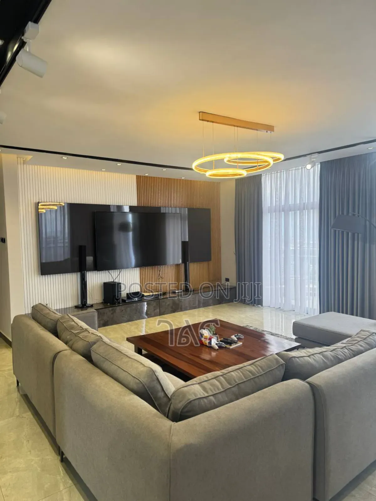 5bdrm Apartment in Top View : ዳንጎቴ °, Bole for sale