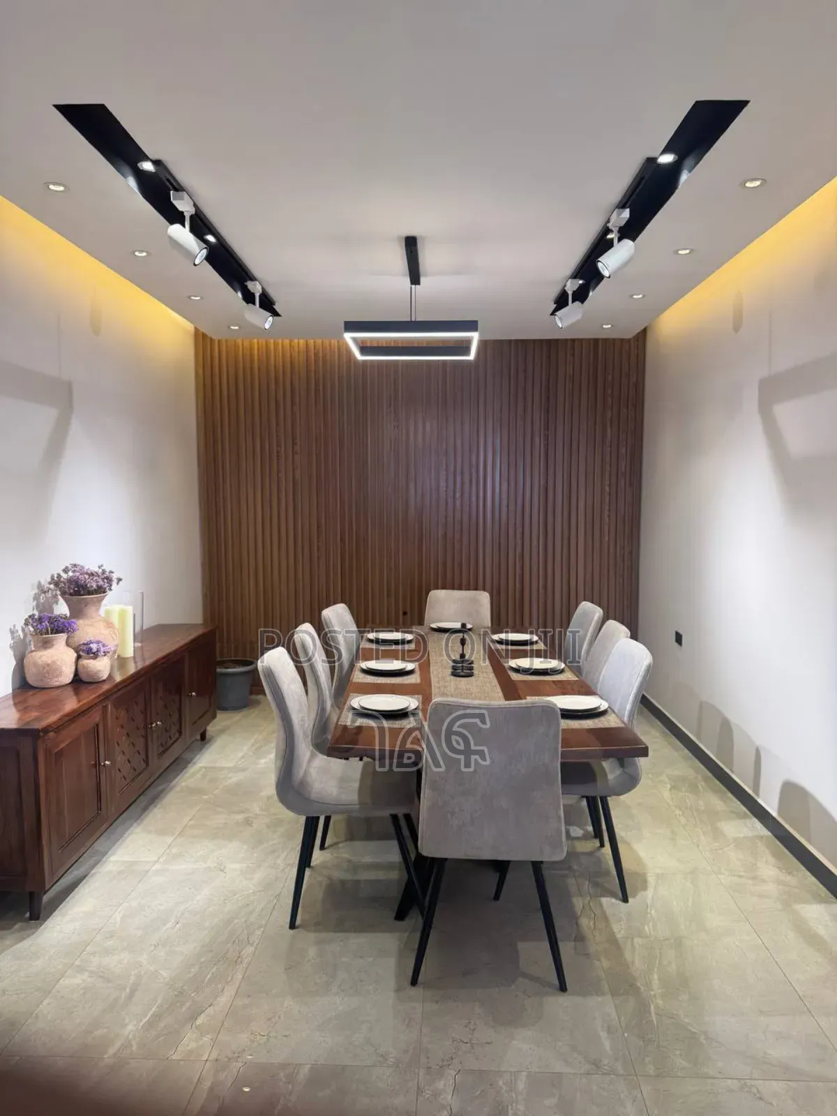 5bdrm Apartment in Top View : ዳንጎቴ °, Bole for sale