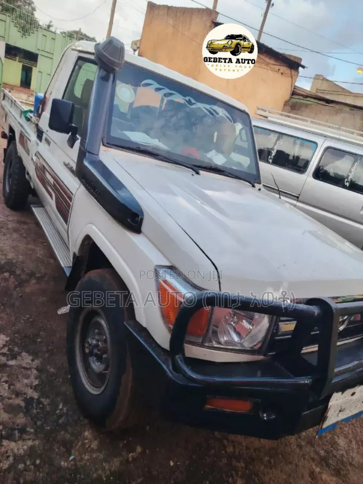 Toyota Land Cruiser 2011