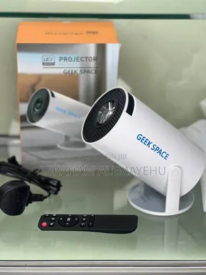 Photo - Geek Space Projector - አዲስ ዕቃ | Hy300