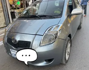 Photo - Toyota Yaris 2007 Silver