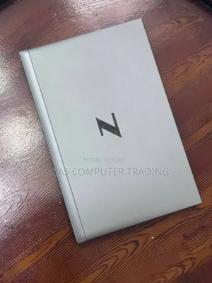 New Laptop HP ZBook Firefly G8 16GB Intel Core I5 SSD 512GB