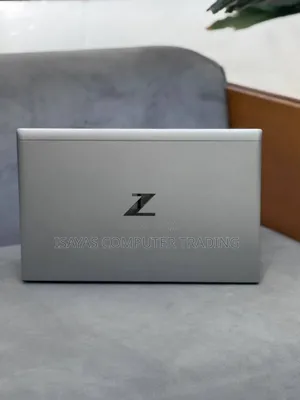 New Laptop HP ZBook Firefly G8 16GB Intel Core I5 SSD 512GB