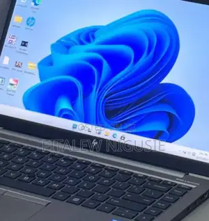 New Laptop HP ZBook Firefly G8 16GB Intel Core I5 SSD 512GB