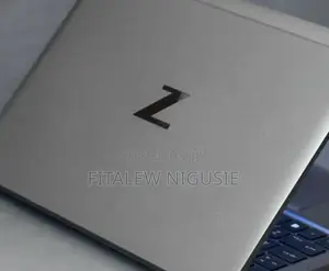 New Laptop HP ZBook Firefly G8 16GB Intel Core I5 SSD 512GB