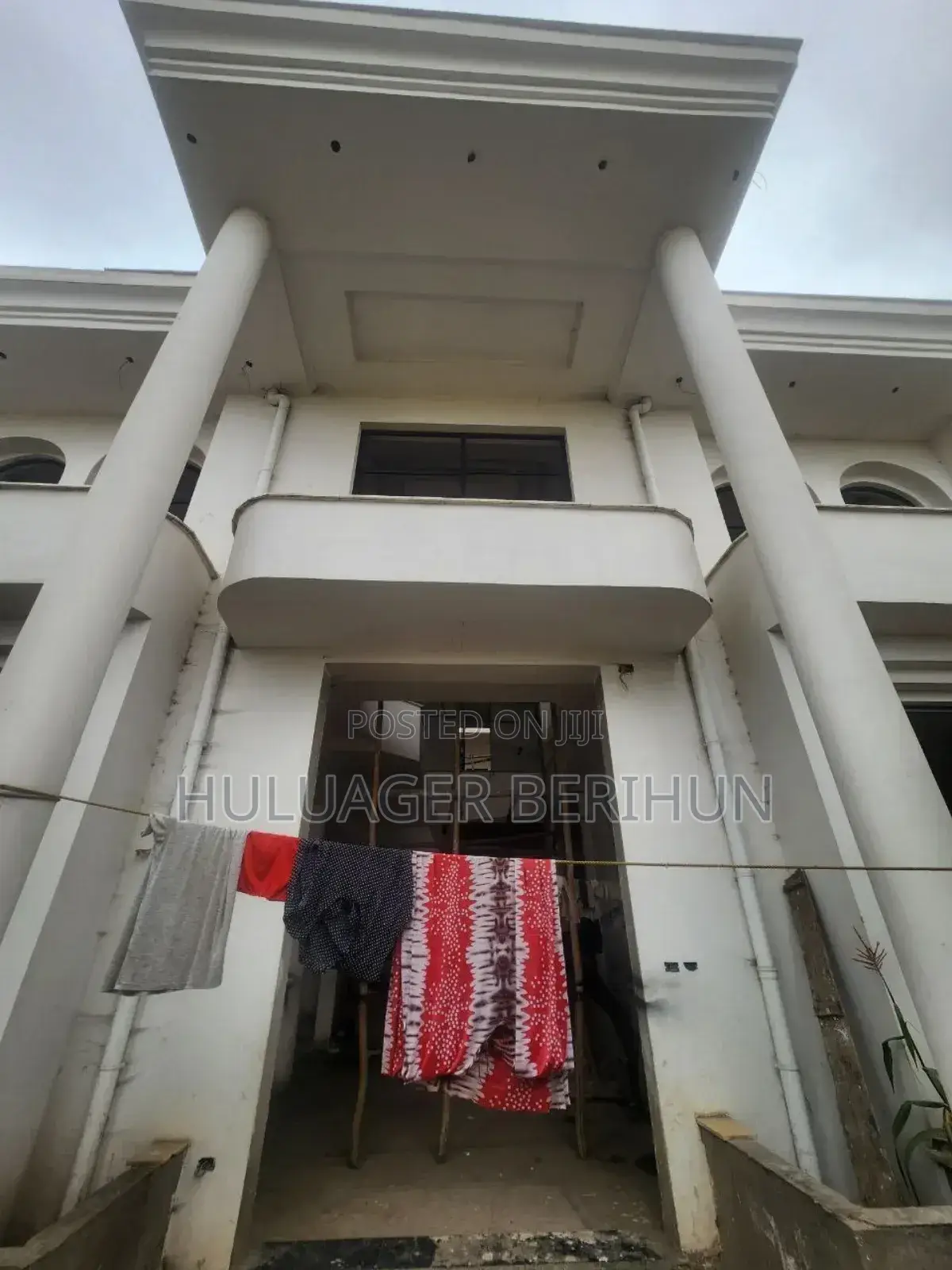 7bdrm Apartment in Bole for sale