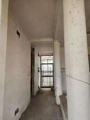 7bdrm Apartment in Bole for sale
