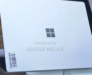 New Laptop Microsoft Surface 8GB Intel Core I5 SSD 512GB