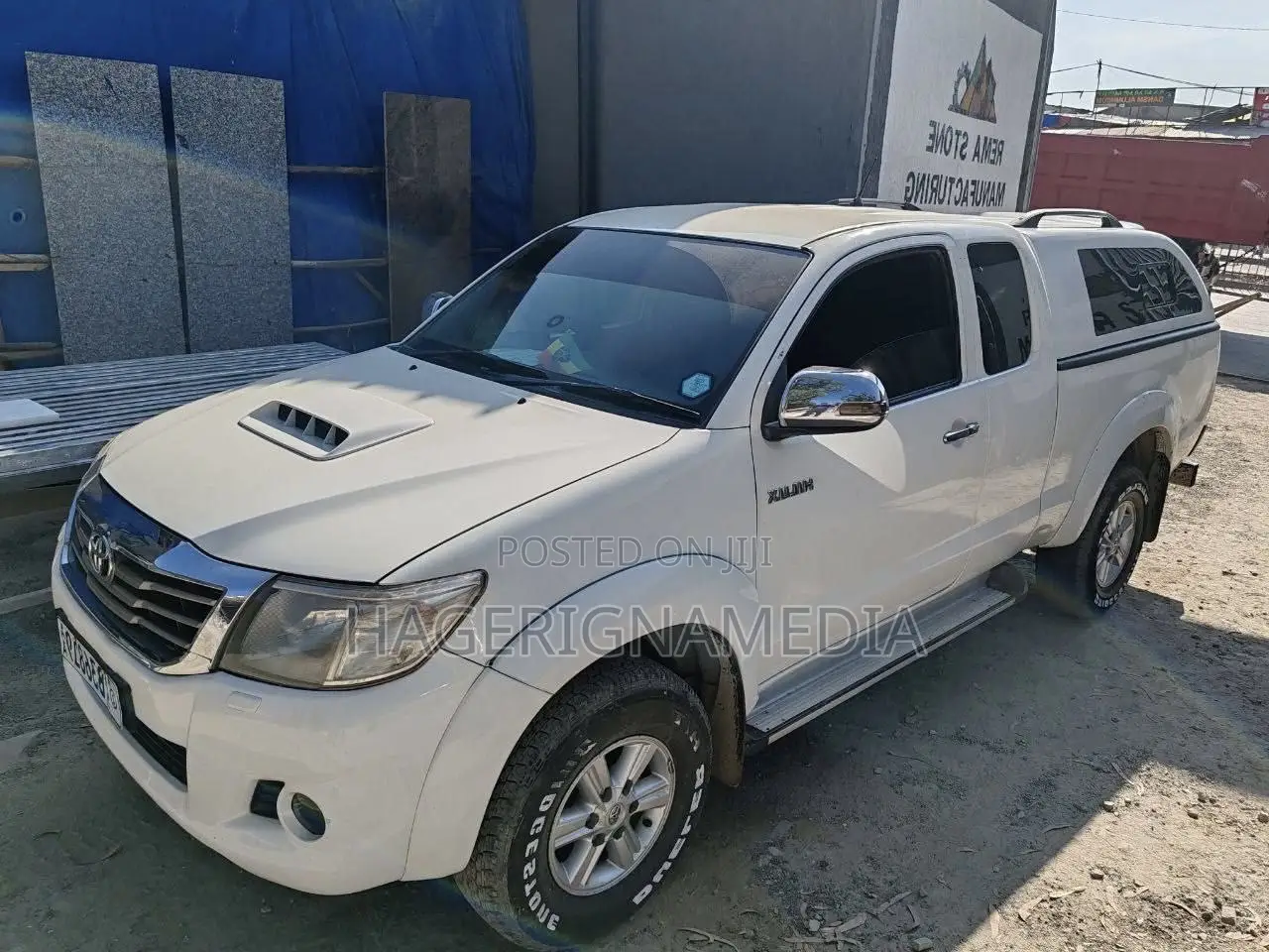 Toyota Hilux 2013 White