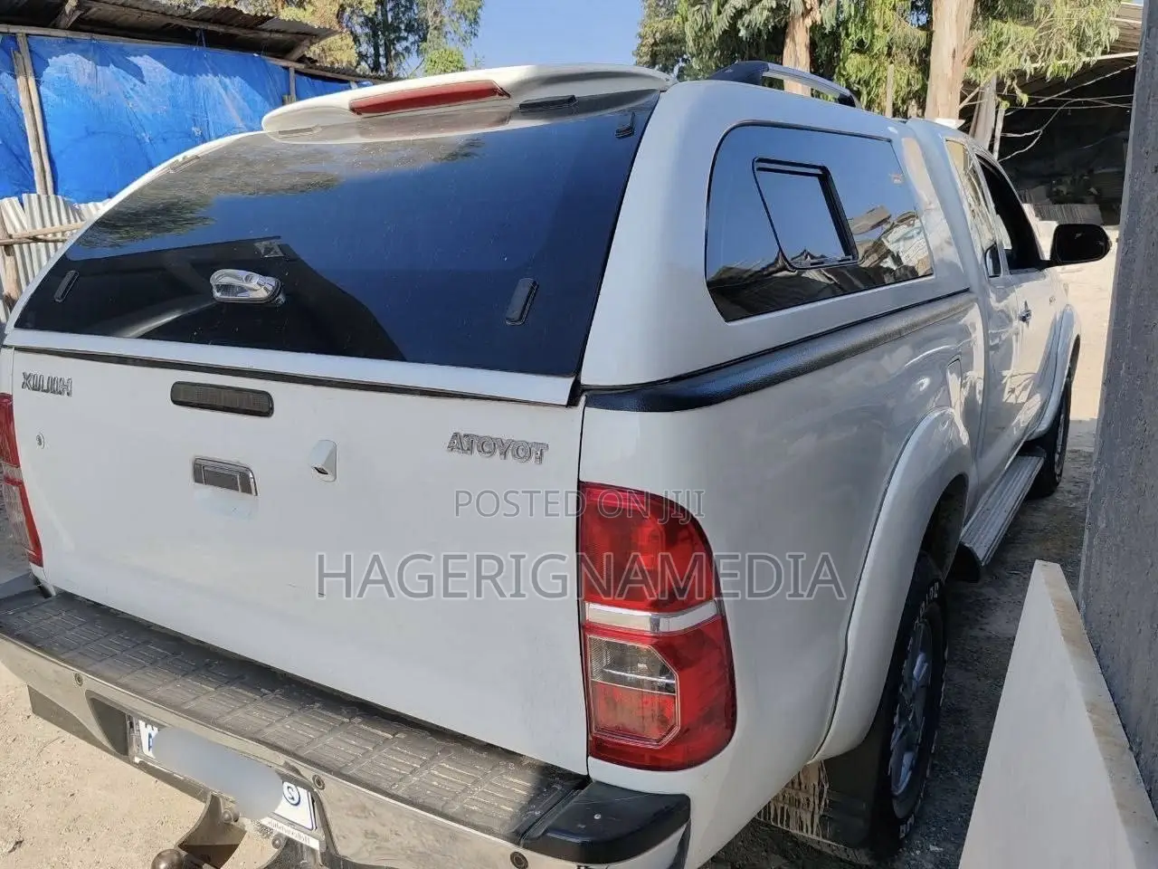 Toyota Hilux 2013 White