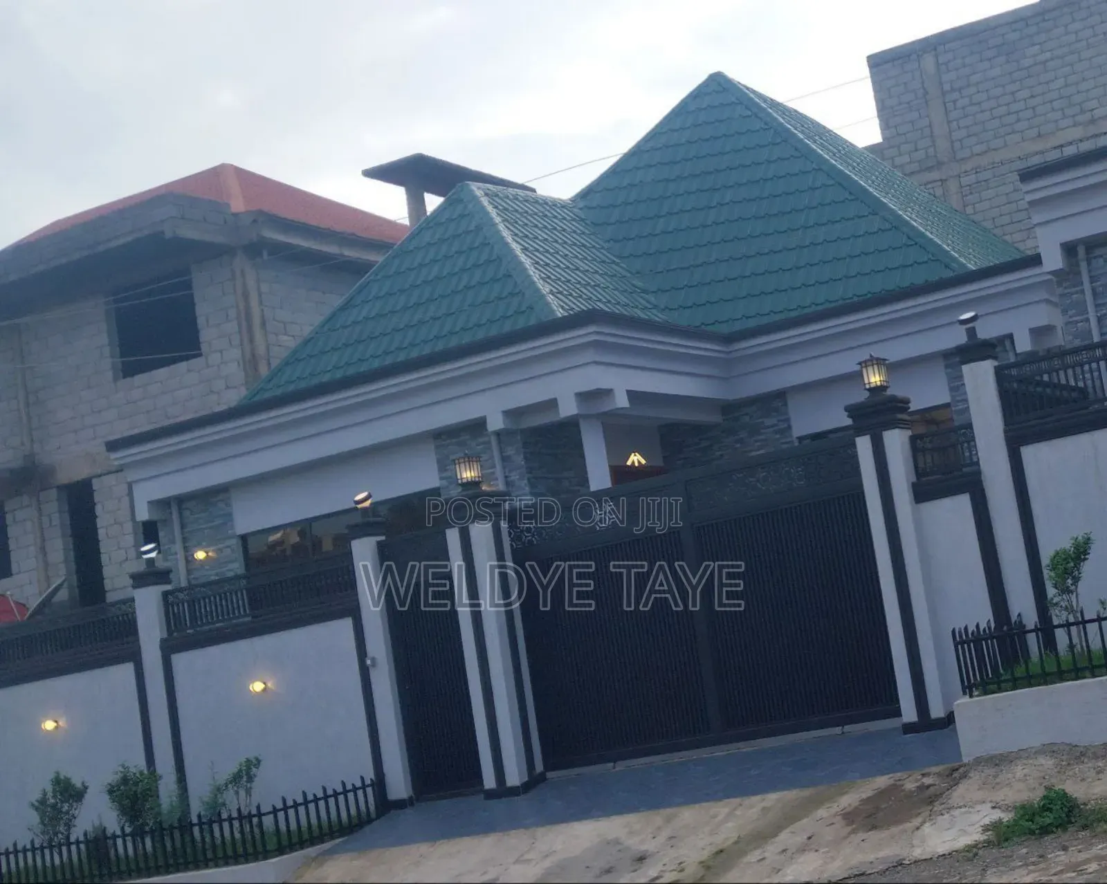 Furnished 5bdrm Villa in Bole for sale