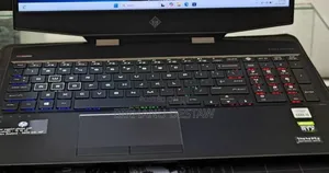 Photo - New Laptop HP 16GB Intel Core I7 SSD 256GB