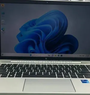 New Laptop HP EliteBook 830 G8 16GB Intel Core I7 SSD 512GB