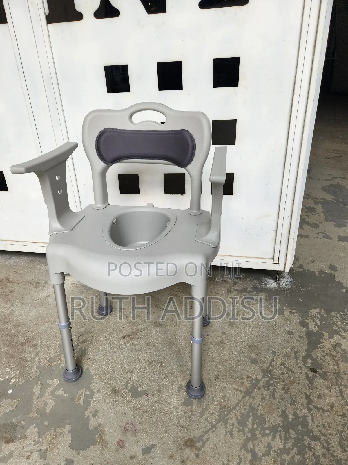 Commode Chair Brand New Packed肺炎toilet Chair軍方commode Chair腕表toilet