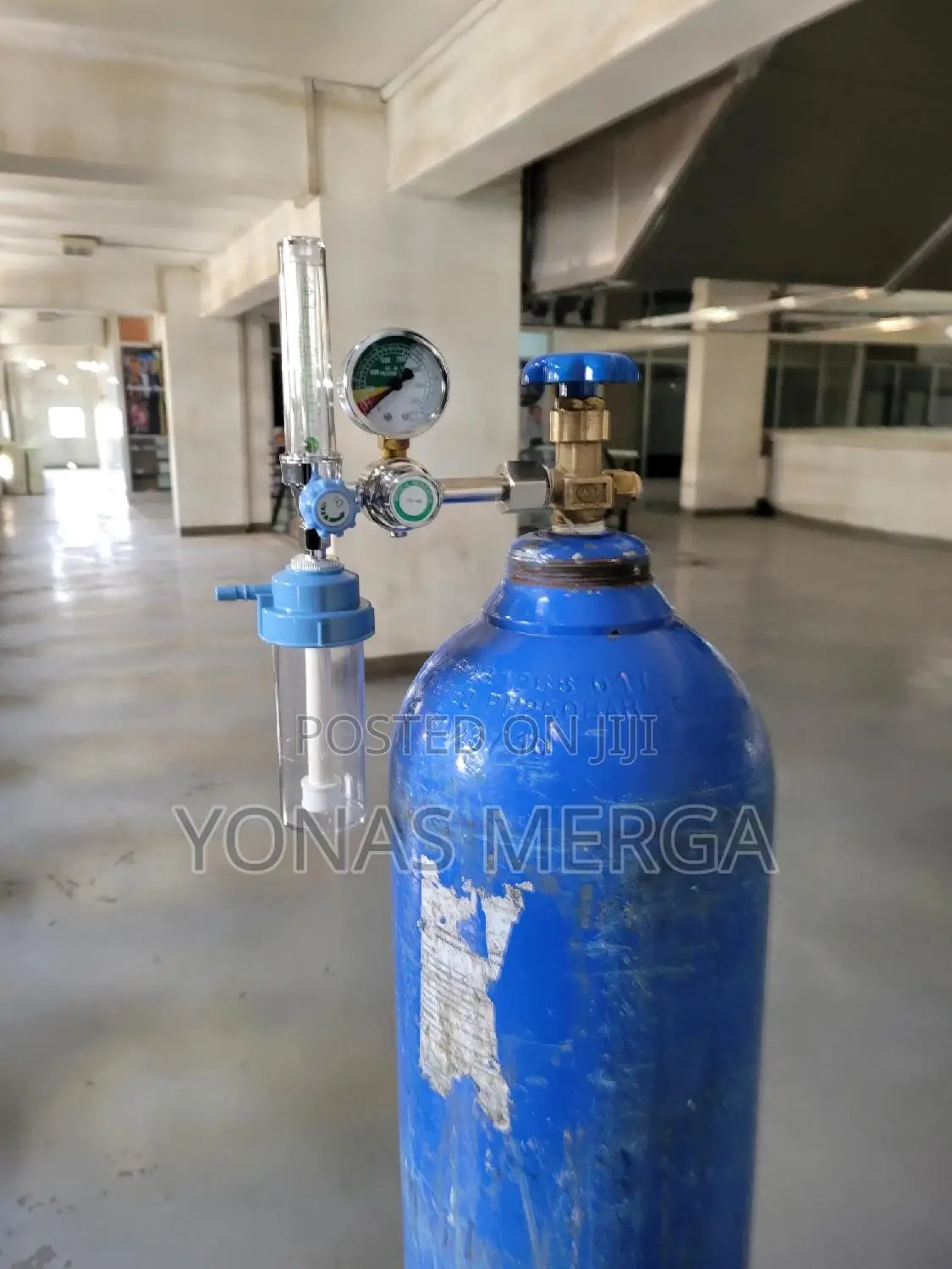 Oxygen Cylinder轮罔safe Handling and Use of Compressed Gas Cylinders
