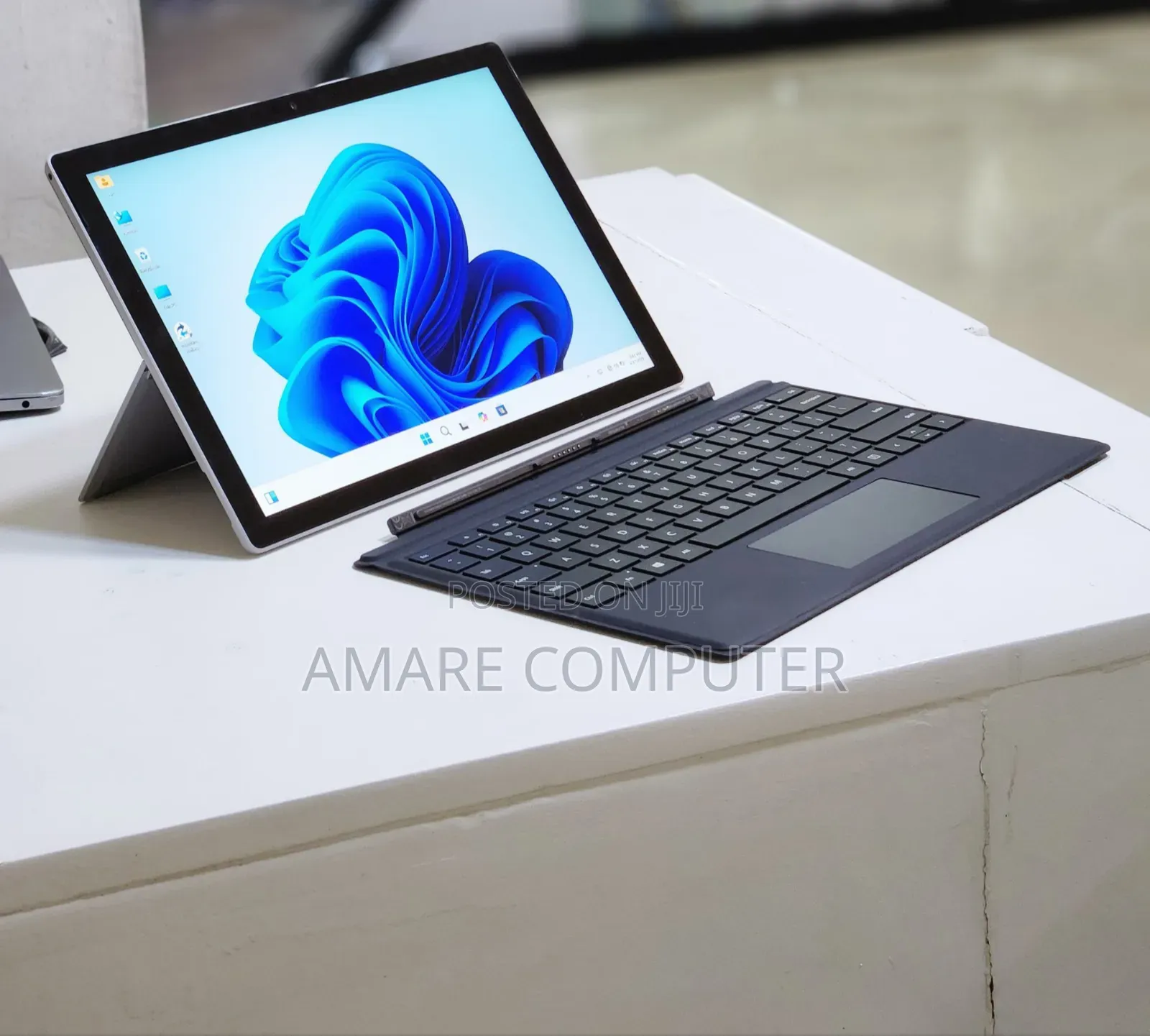 New Laptop Microsoft Surface Pro 7 16GB Intel Core I7 SSD 512GB