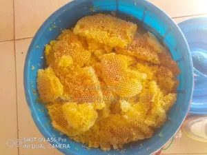 Photo - ንፁህ የጎጃም ማር እናቀርባለን::